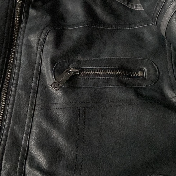 Mens leather jacket - Picture 4 of 16